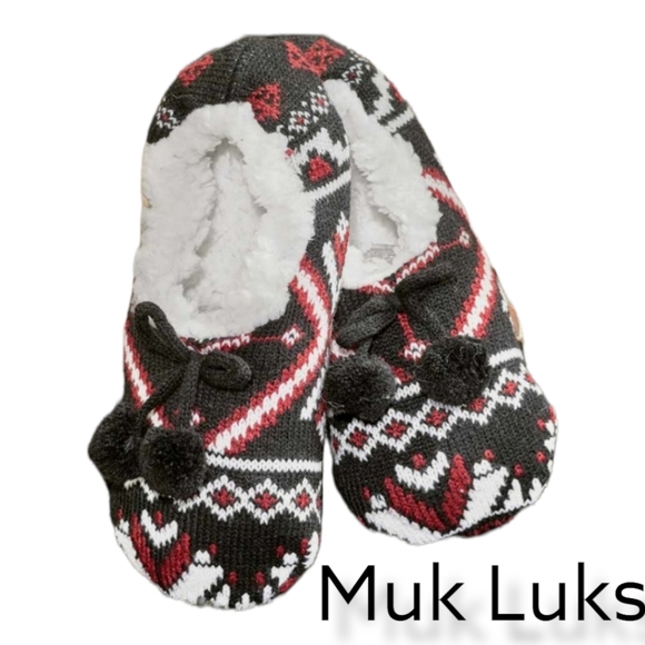Muk Luks Pom Slipper Socks - Picture 2 of 6